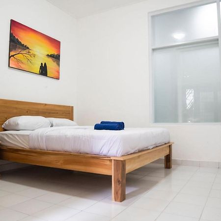 Sunrise Surf Guest House Canggu Екстериор снимка
